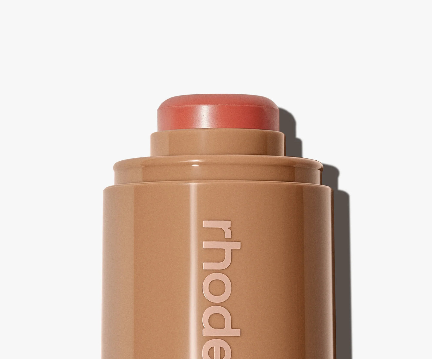 Vegan halal-certified Rhode Pocket Blush with long-lasting wear
freckle