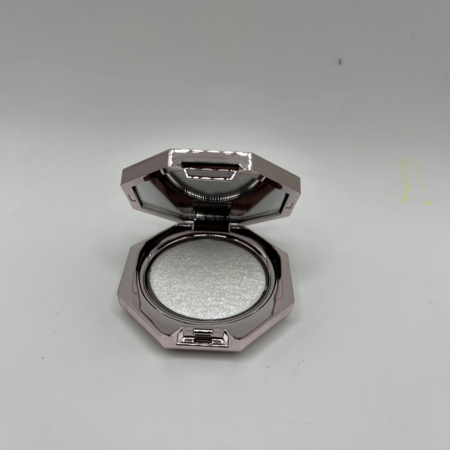 Fenty Beauty by Rihanna Diamond Bomb All-Over Diamond Veil