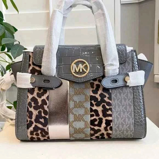 MICHAEL KORS - Carmen MD Flap Satchel