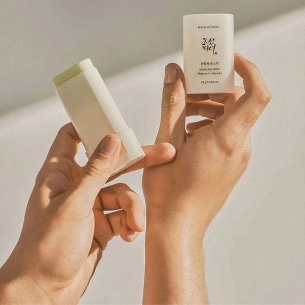 Beauty of Joseon Matte Sunscreen Stick : Mugwort+Camelia (SPF 50+ PA++++)