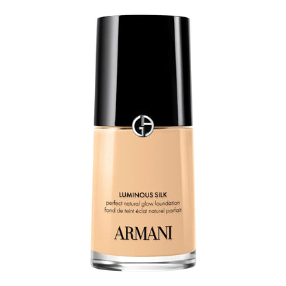 Armani Beauty - Luminous Silk Natural Glow Blurring Foundation.