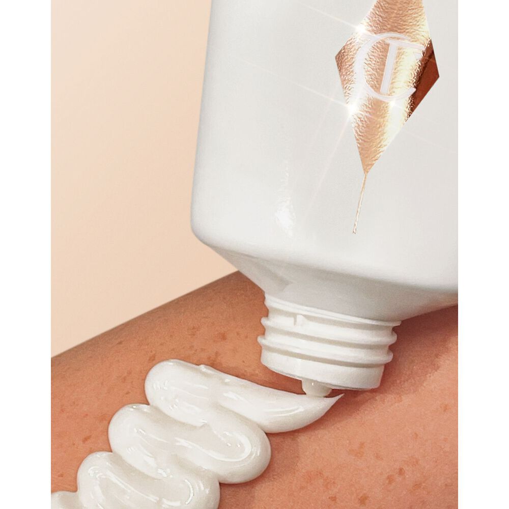 Charlotte Tilbury - Magic Body Cream