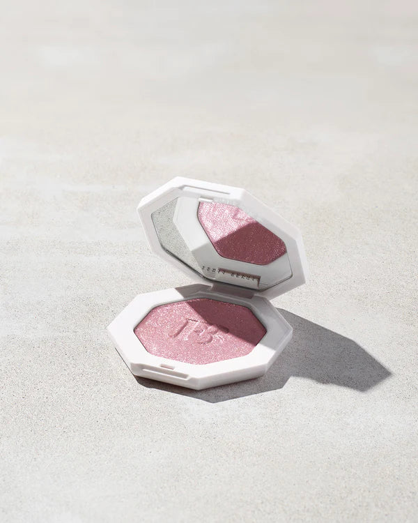 Fenty Beauty - Mini Killawatt Freestyle Highlighter