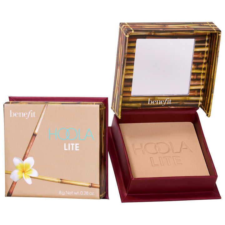 0.28 oz / Hoola Lite Bronzer - light matte bronzer